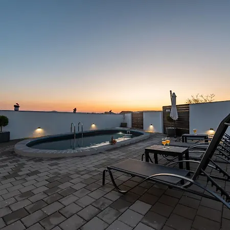 Sea Pearl Zadarvillas * Maslenica