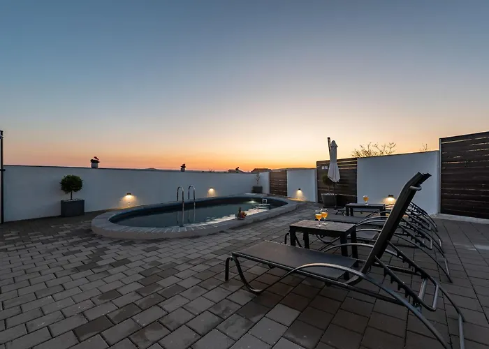 Sea Pearl Zadarvillas * Maslenica